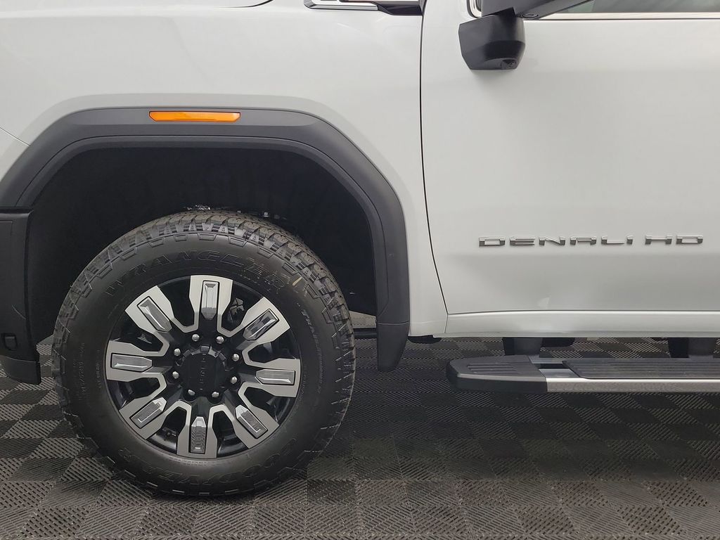 2026 GMC Sierra 2500HD Denali - Photo 9