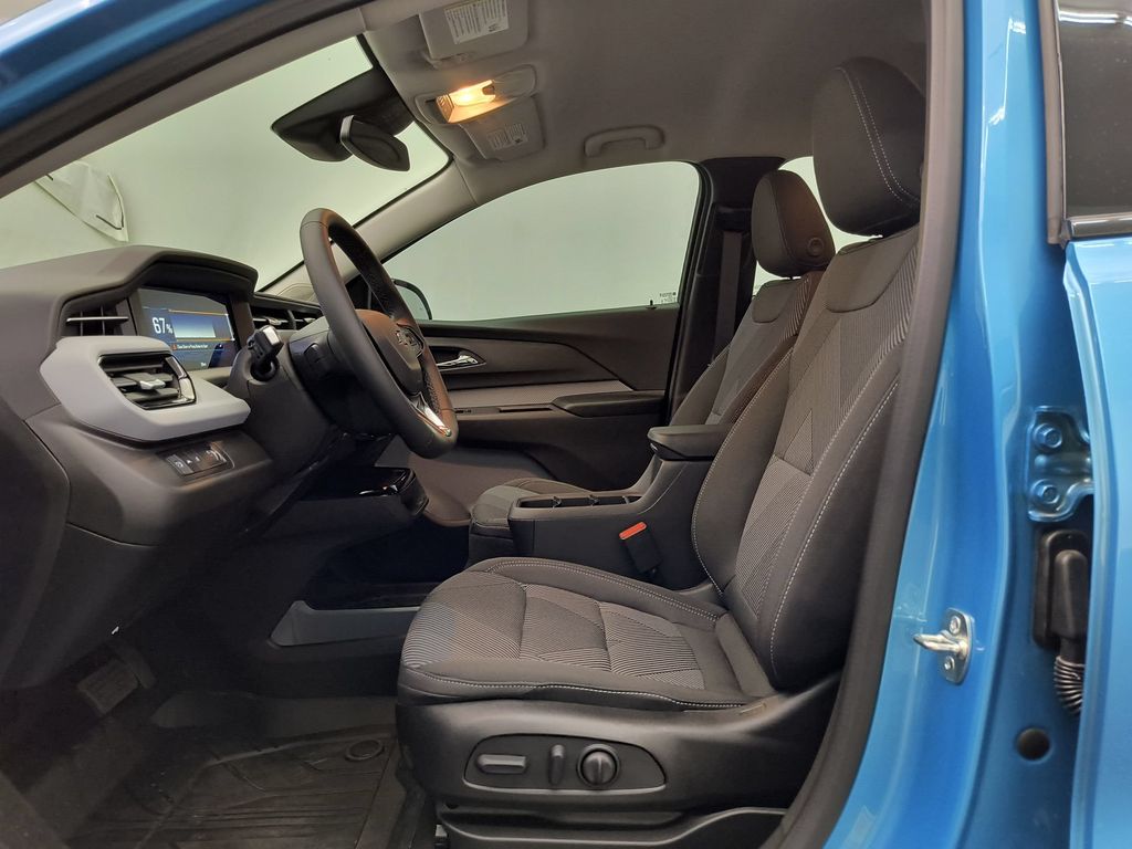 2027 Chevrolet Bolt LT - Photo 5