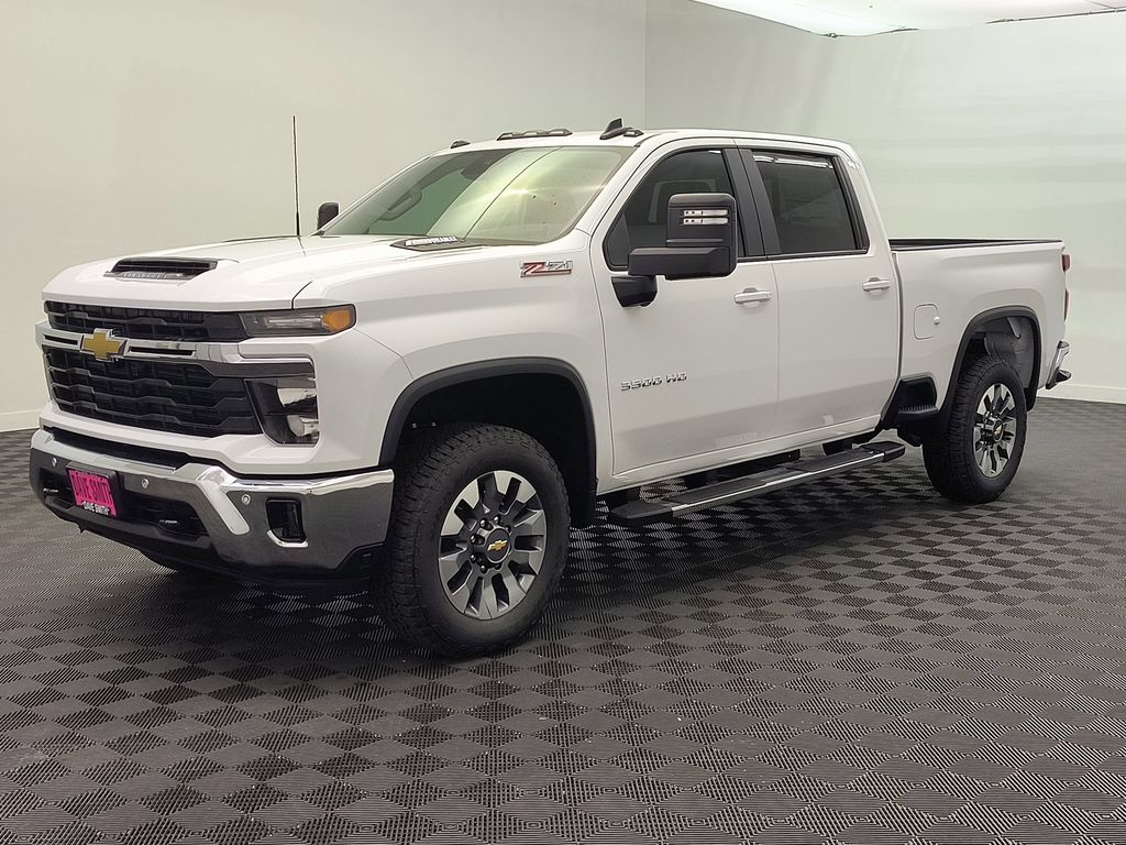 2026 Chevrolet Silverado 3500HD LT's photo