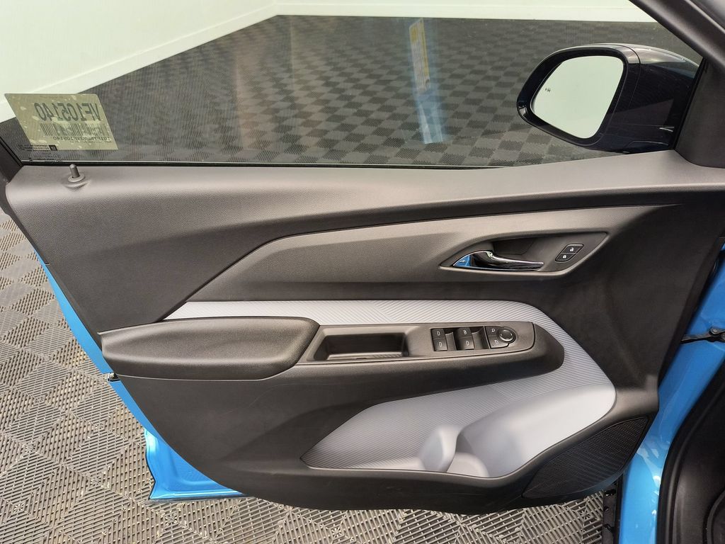 2027 Chevrolet Bolt LT - Photo 13