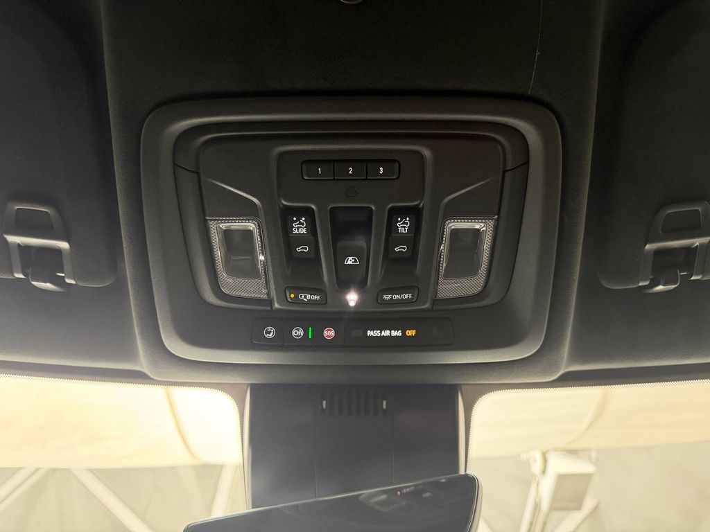 2026 GMC Sierra 3500HD Denali Ultimate - Photo 17