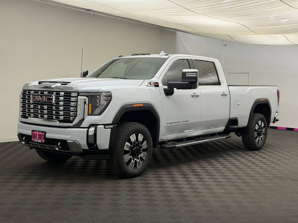 2026 GMC Sierra 4WD Crew Cab Standard Box Denali's photo
