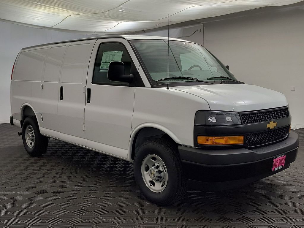 2026 Chevrolet Express Cargo Work Van - Photo 7