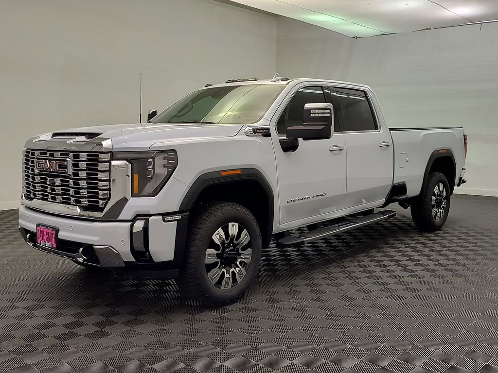 2026 GMC Sierra 4WD Crew Cab Standard Box Denali's photo