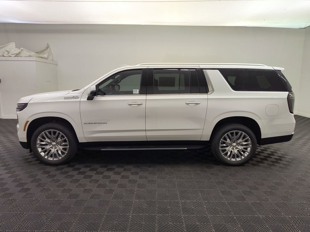 2025 Chevrolet Suburban High Country photo 2