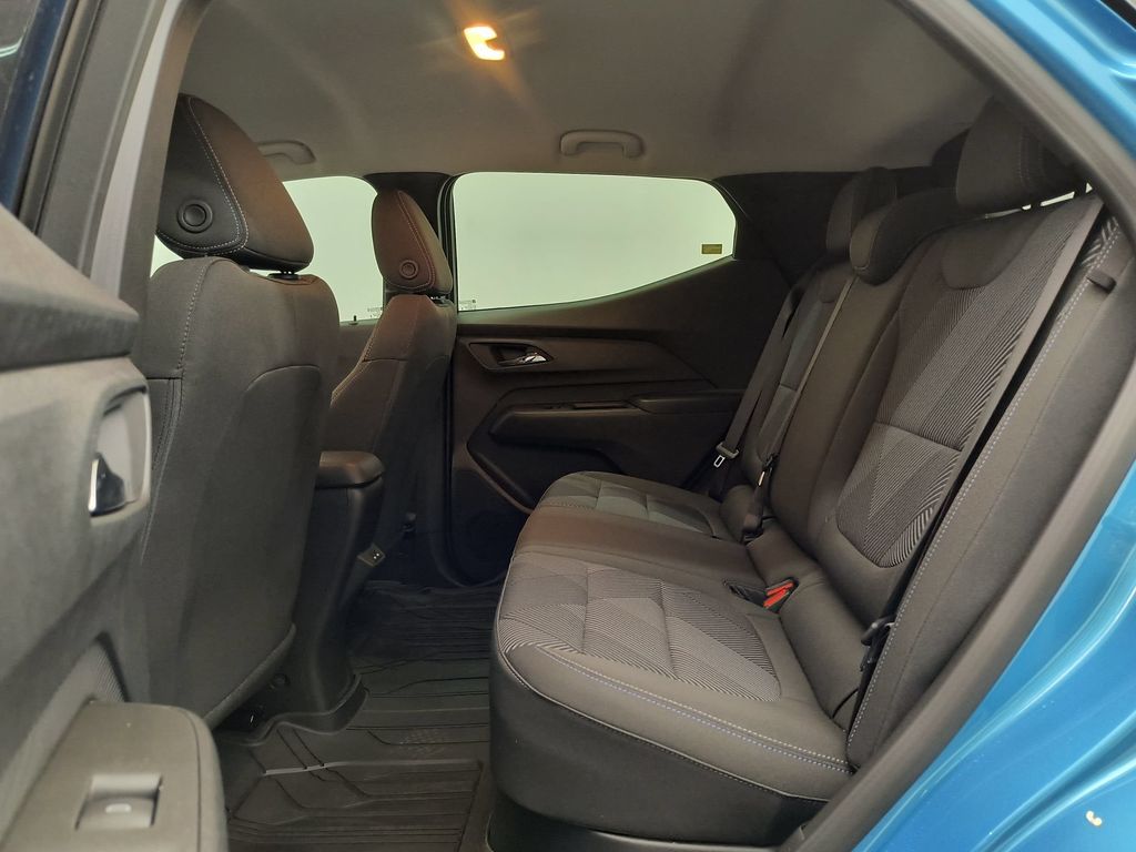 2027 Chevrolet Bolt LT - Photo 20