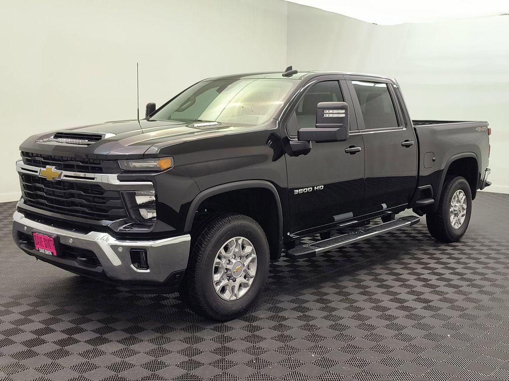 2026 Chevrolet Silverado 3500HD LT's photo