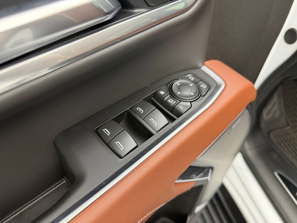 2026 GMC Sierra 3500HD Denali Ultimate - Photo 12