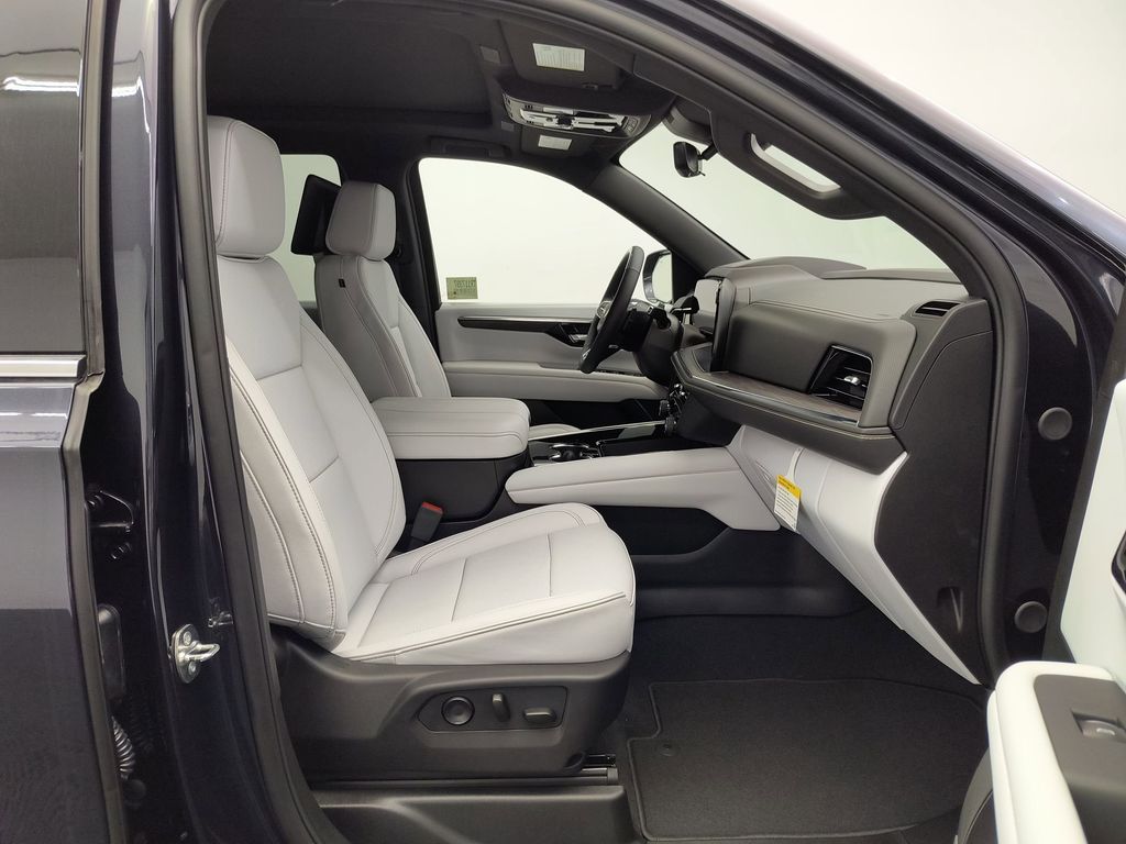 2026 Chevrolet Tahoe Premier - Photo 32