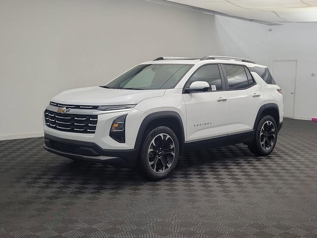 2026 Chevrolet Equinox LT's photo