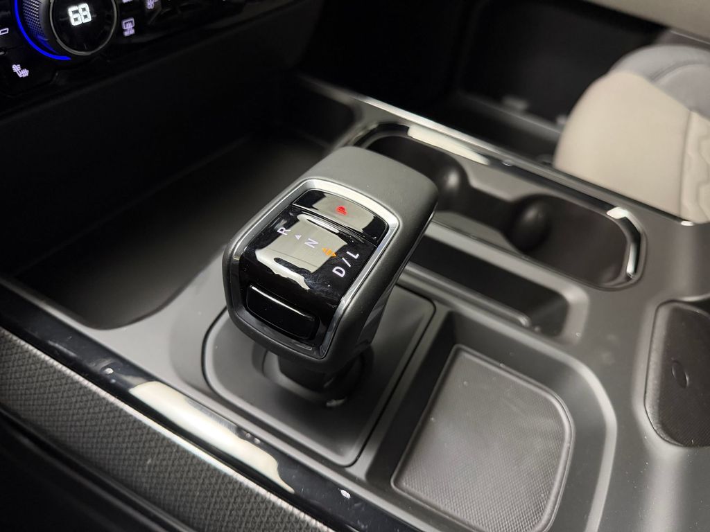 2026 Chevrolet Silverado 1500 ZR2 - Photo 17