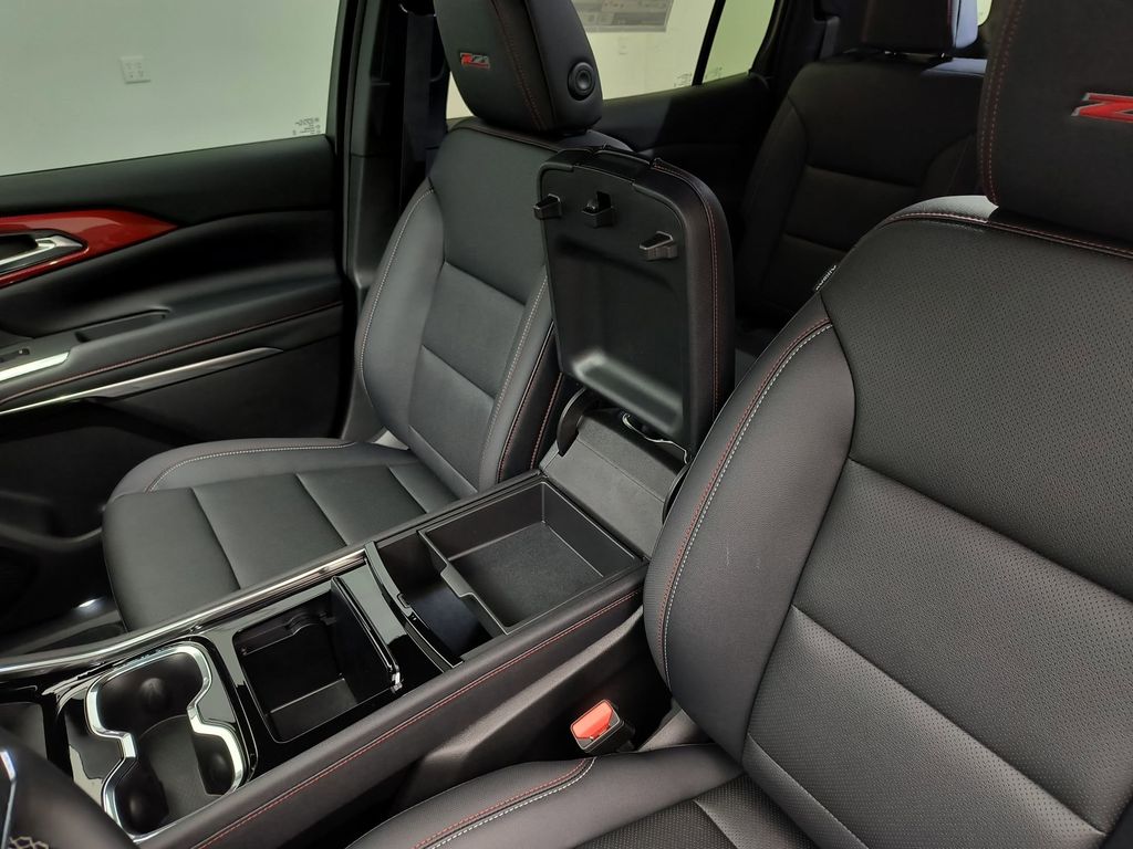 2026 Chevrolet Traverse Z71 - Photo 28