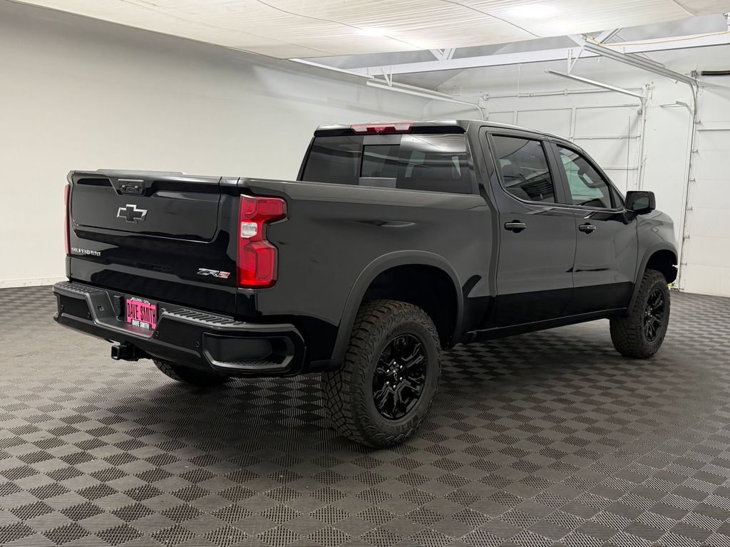 2026 Chevrolet Silverado 1500 ZR2 - Photo 8