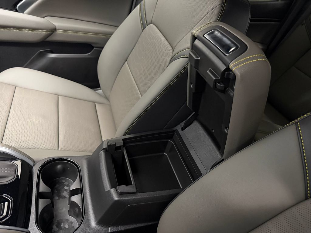 2026 Chevrolet Colorado ZR2 - Photo 32