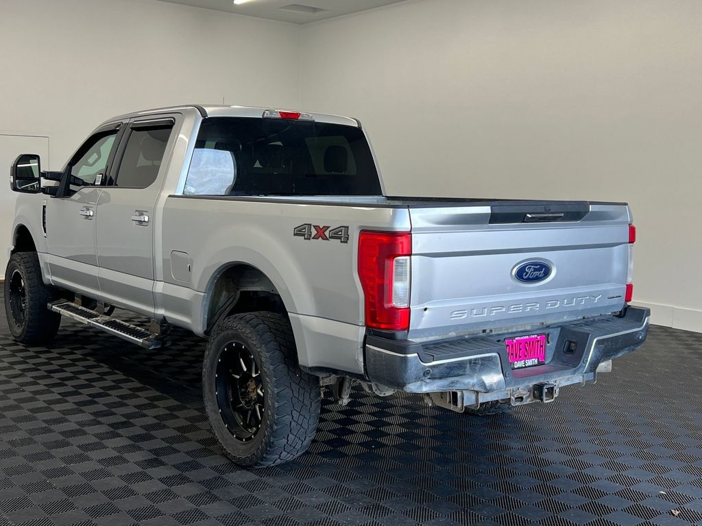 Used 2018 Ford F-250 XLT Truck Crew Cab