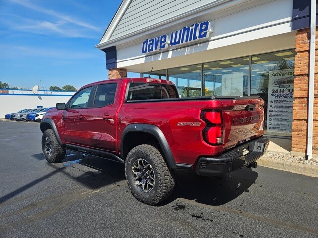 2024 Chevrolet Colorado ZR2 photo 3