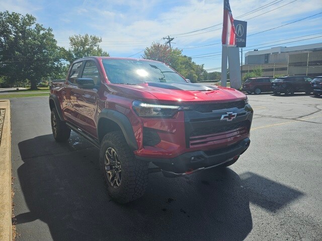 2024 Chevrolet Colorado ZR2 photo 2