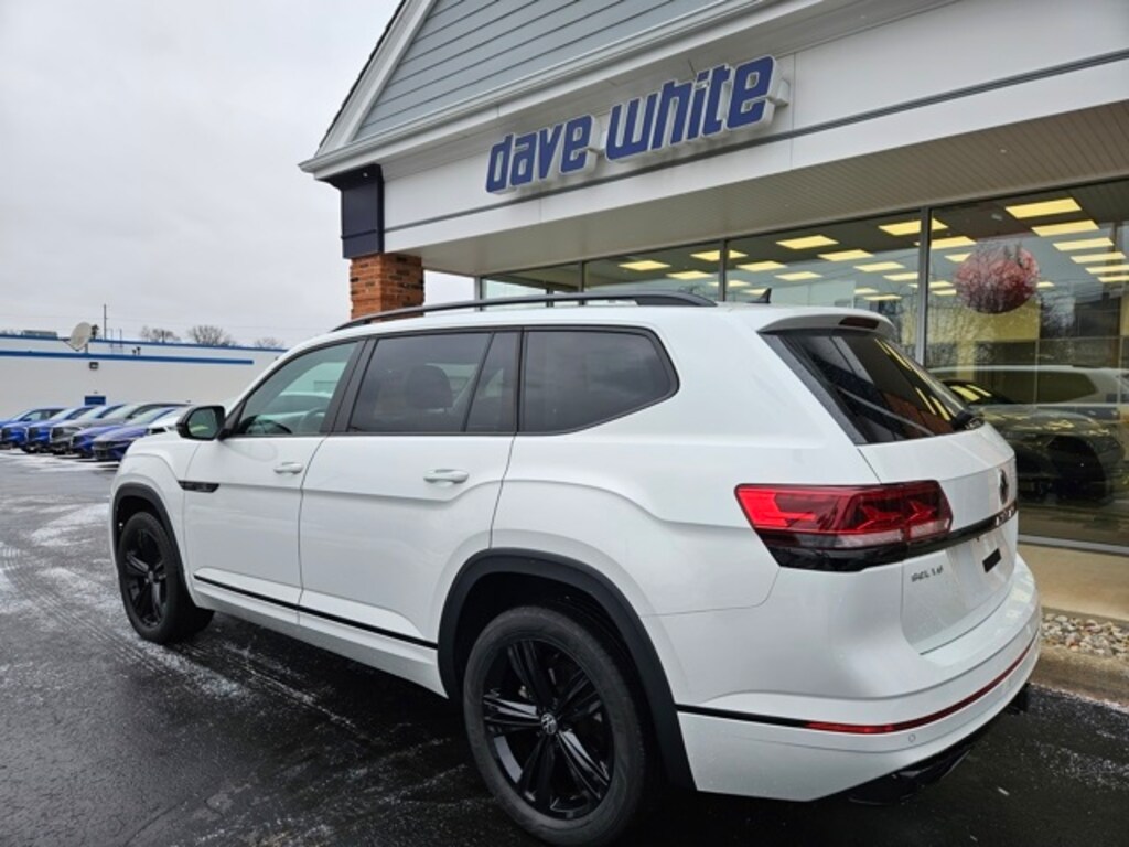 Used 2023 Volkswagen Atlas 3.6L V6 SEL R-Line SUV