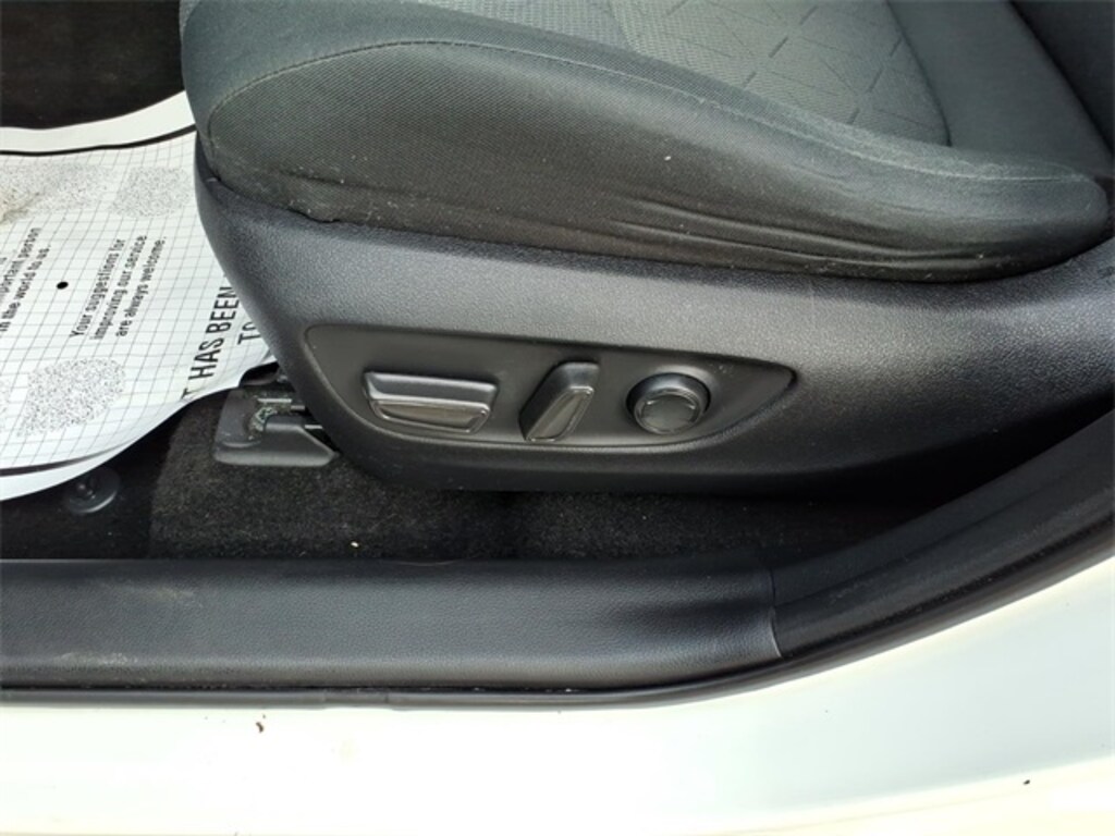 Used 2020 Toyota RAV4 Hybrid XLE SUV