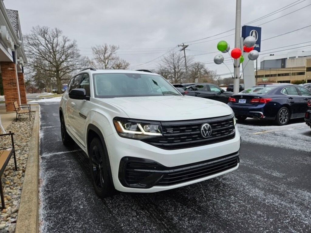 Used 2023 Volkswagen Atlas 3.6L V6 SEL R-Line SUV