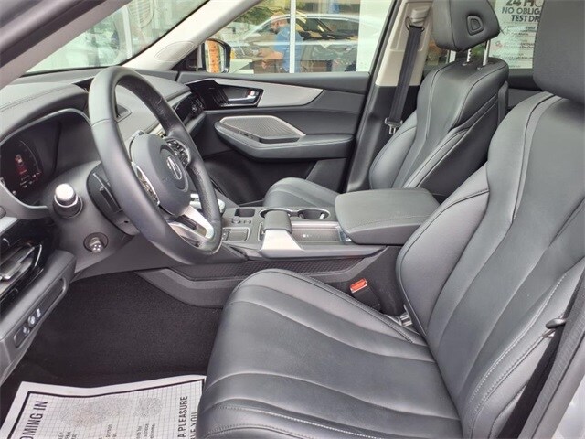 2023 Acura MDX SH-AWD photo 3