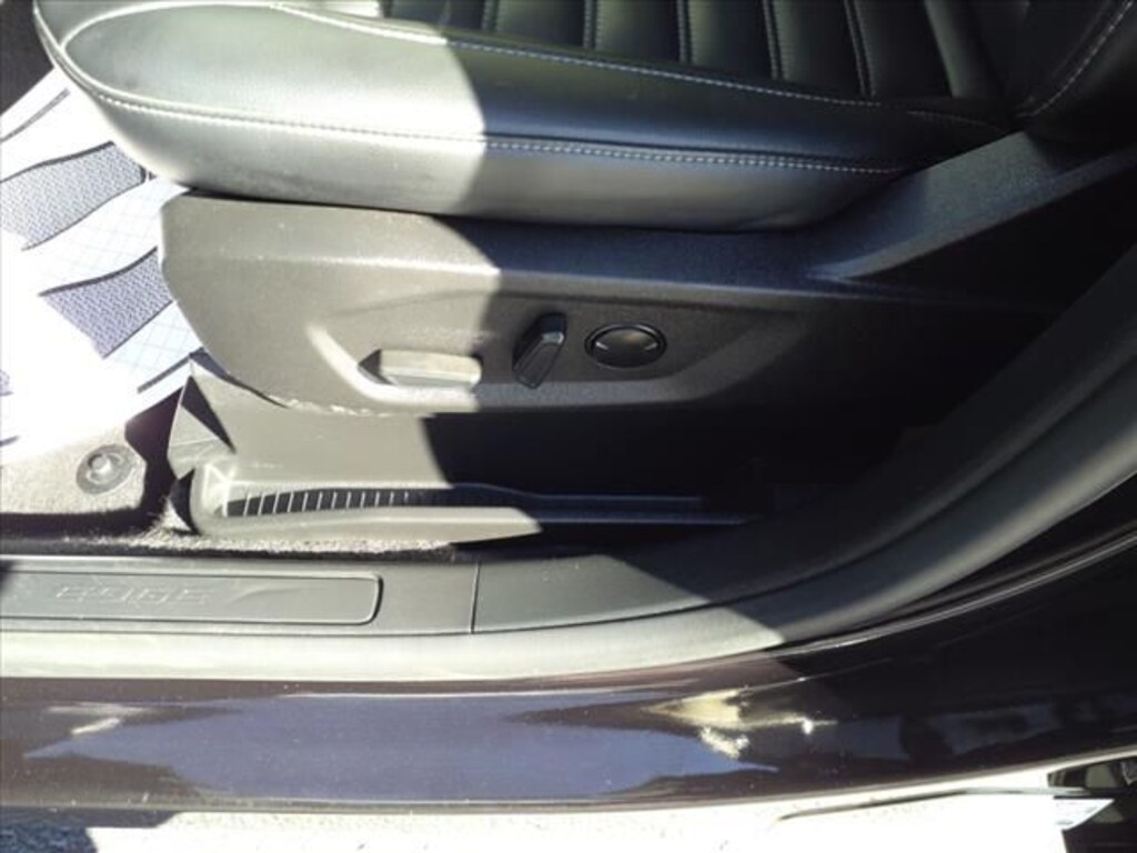 Used 2024 Ford Edge SEL SUV