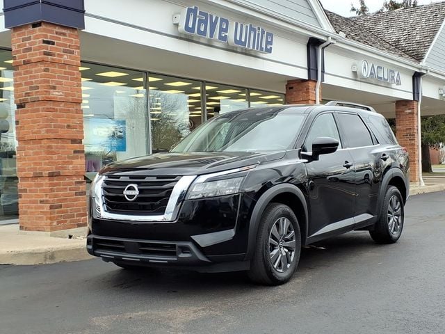 2025 Nissan Pathfinder SV