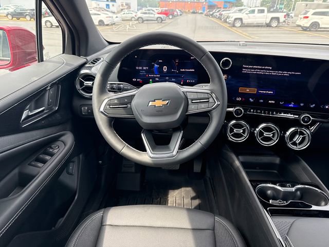 2025 Chevrolet Blazer EV photo 2