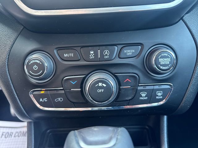 2020 Jeep Cherokee Latitude photo 4