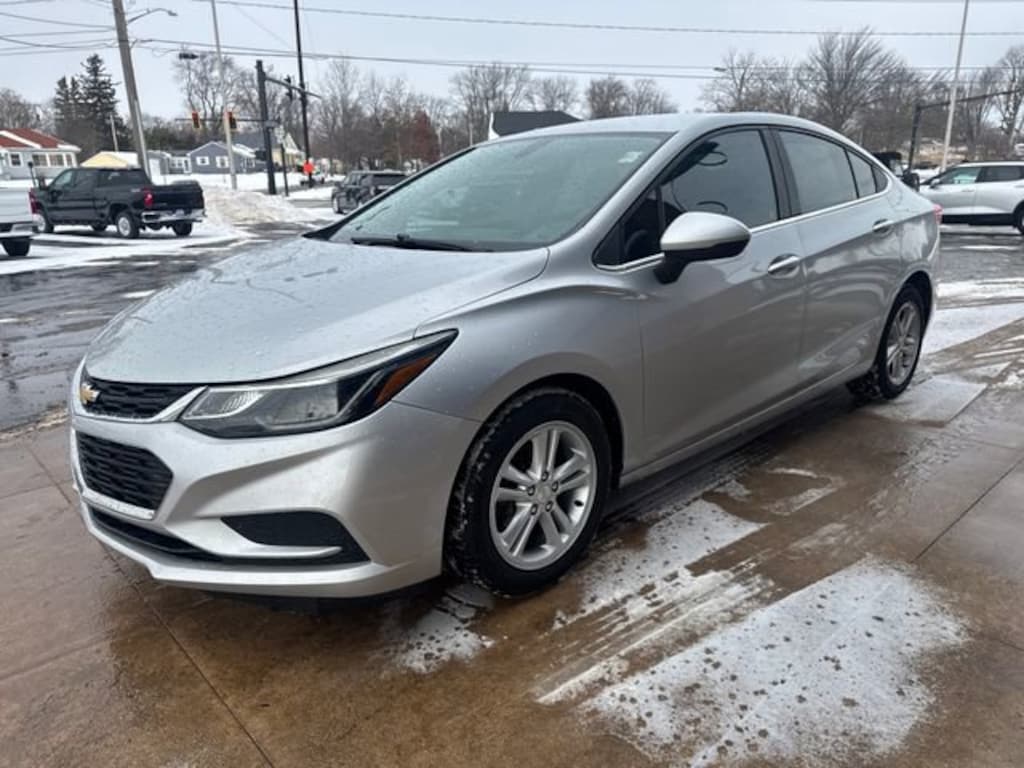 Used 2017 Chevrolet Cruze LT Sedan
