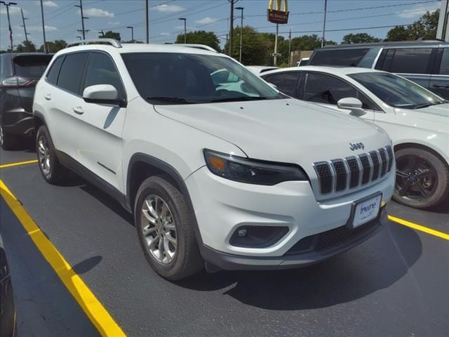 Used 2019 Jeep Cherokee Latitude Plus with VIN 1C4PJMLB8KD183630 for sale in Sylvania, OH