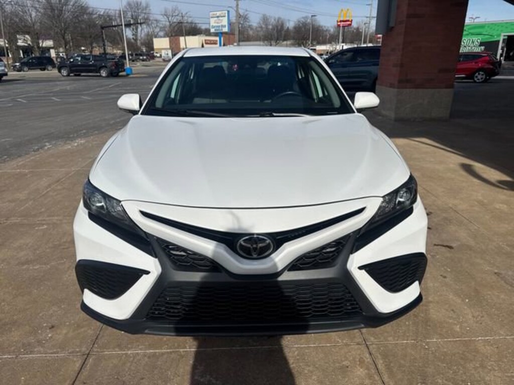 Used 2024 Toyota Camry SE Sedan