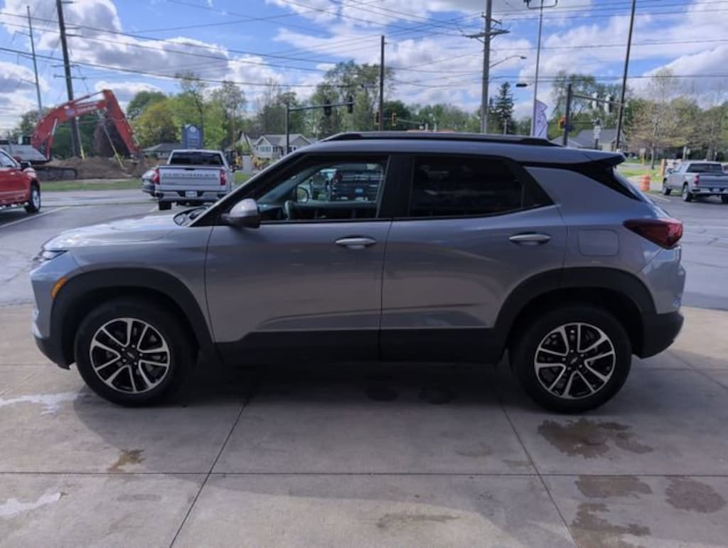 Used 2025 Chevrolet Trailblazer LT SUV