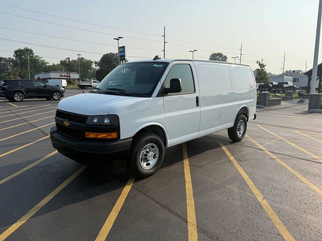 2025 Chevrolet Express Cargo 2500 Van photo 3
