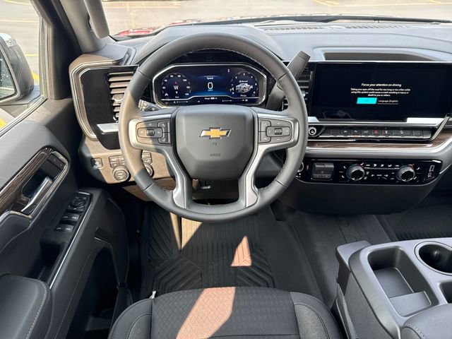 2025 Chevrolet Silverado 1500 LT photo 2
