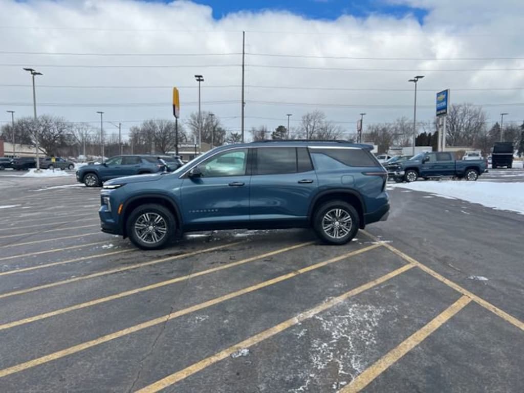 New 2026 Chevrolet Traverse LT SUV