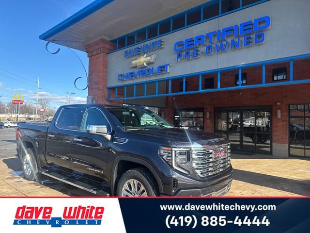 2023 GMC Sierra 4WD Crew Cab Short Box Denali's photo