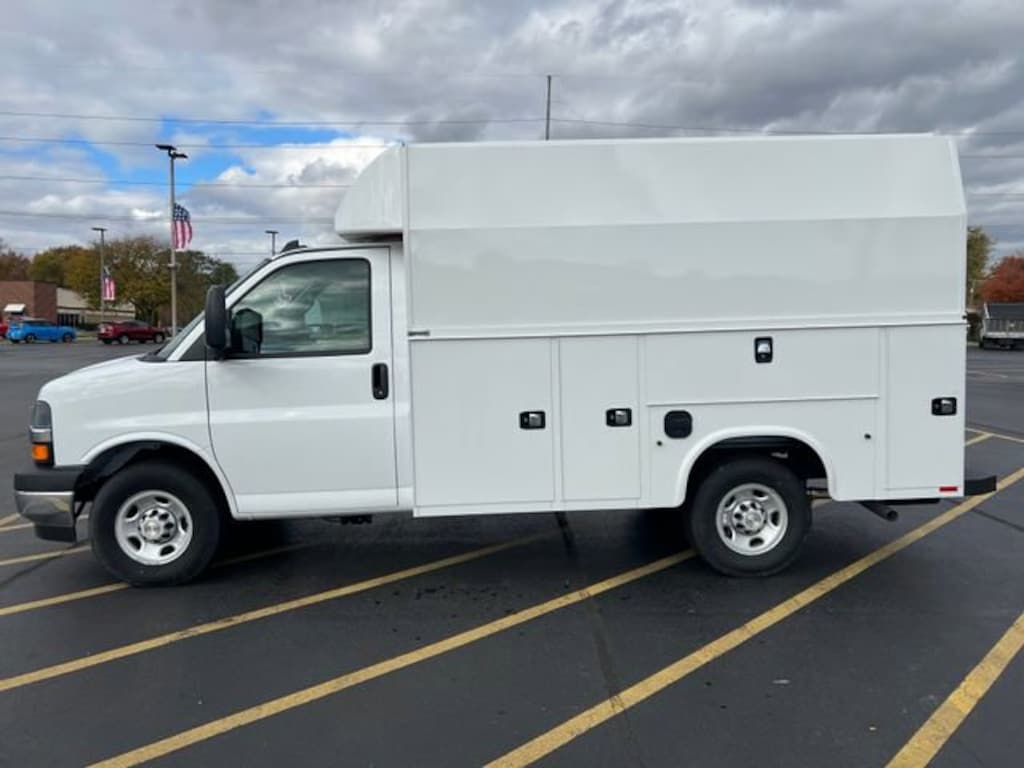 New 2025 Chevrolet Express Cutaway 3500 1WT Cutaway Van