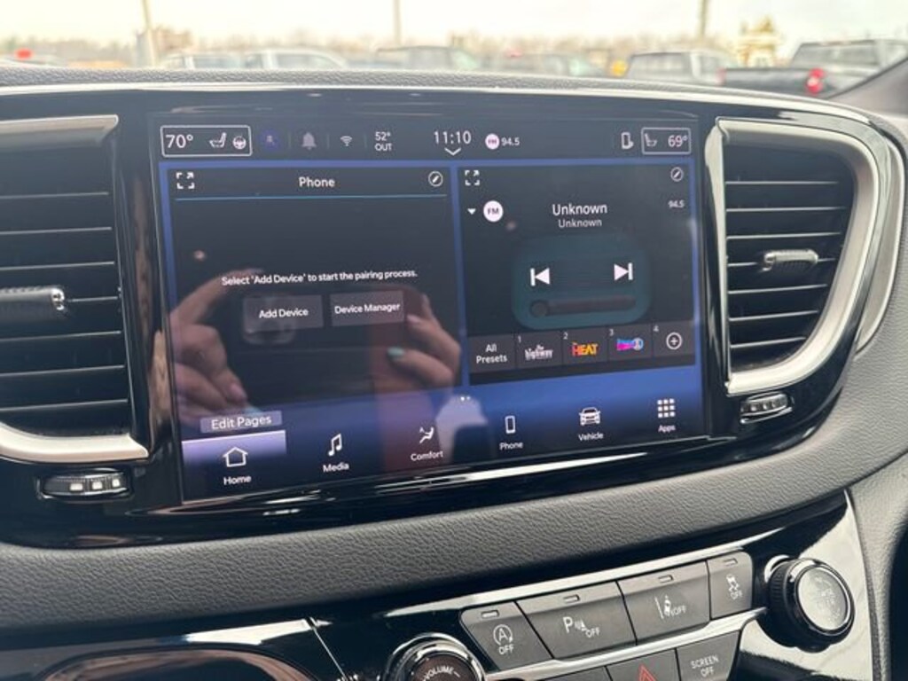 Used 2025 Chrysler Pacifica Select Van Passenger Van