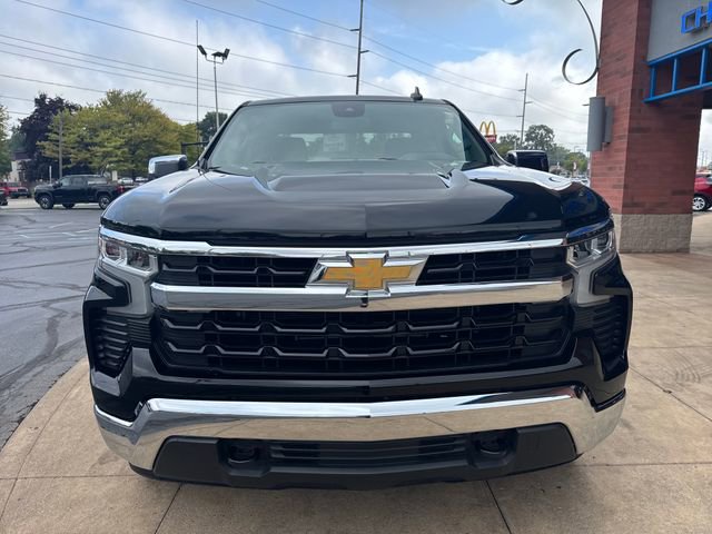 2022 Chevrolet Silverado 1500 LT photo 3