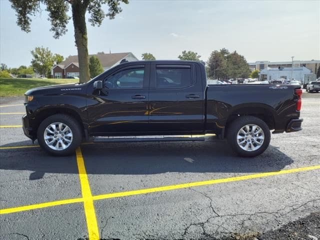 Used 2021 Chevrolet Silverado 1500 Custom with VIN 3GCPYBEK1MG239023 for sale in Sylvania, OH