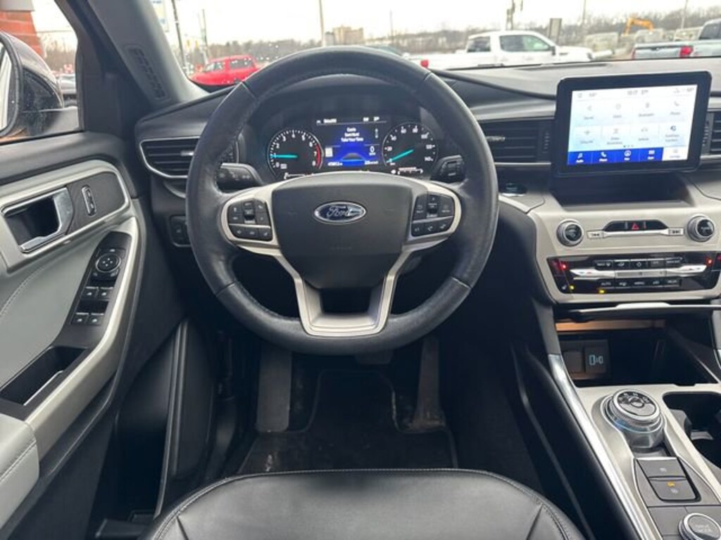 Used 2022 Ford Explorer XLT SUV