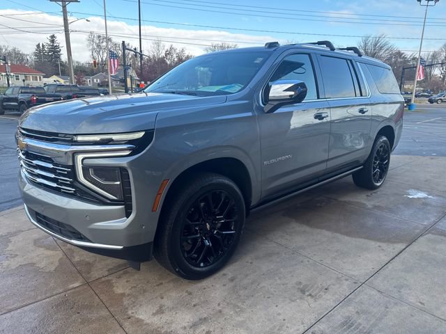 2025 Chevrolet Suburban Premier photo 4