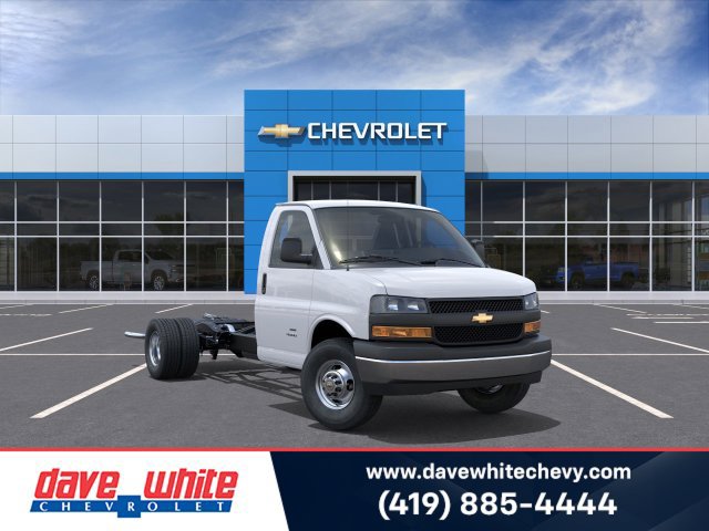 2026 Chevrolet Express Cutaway Base