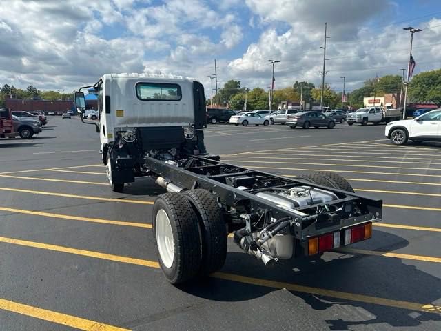 2024 Chevrolet Silverado 4500HD photo 3