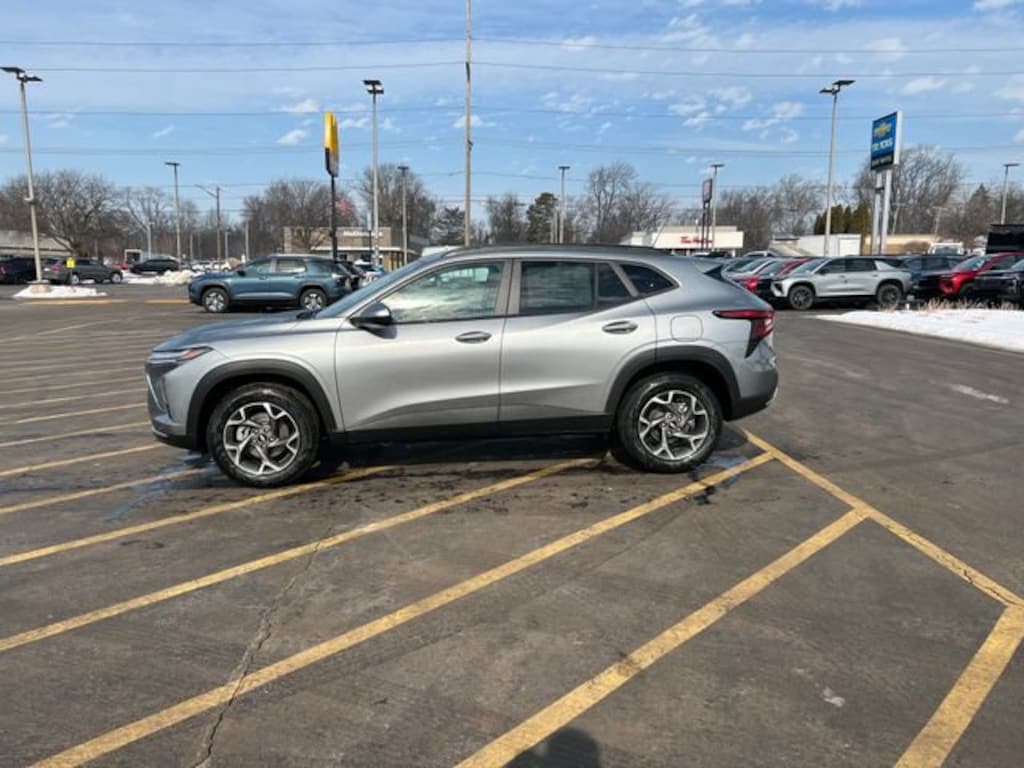 New 2026 Chevrolet Trax LT SUV