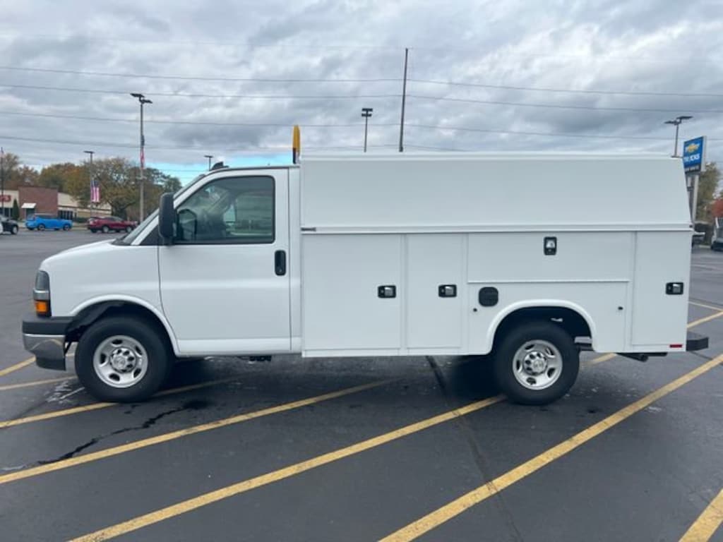 New 2025 Chevrolet Express Cutaway 3500 1WT Cutaway Van