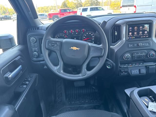 2025 Chevrolet Silverado 2500HD photo 3