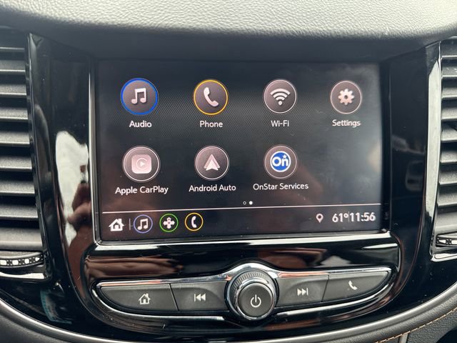 2022 Chevrolet Trax LS photo 2