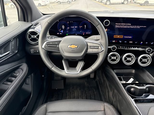 2025 Chevrolet Blazer EV photo 2